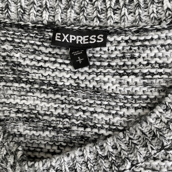 Express Wool Blend Gray Sweater Fringes Sz S Bohemian - Picture 3 of 8